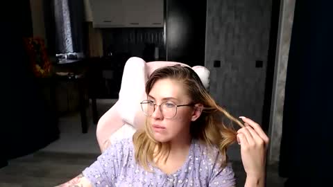 Snapshot of reginasmilee chatting on 9, 9, 2025 Regina online show from 9, 9, 2025