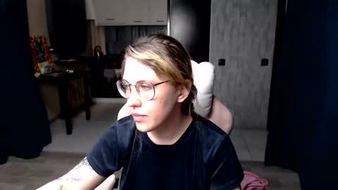 Snapshot of reginasmilee chatting on 14, 9, 2025 Regina online show from 14, 9, 2025