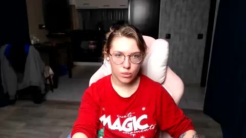 Snapshot of reginasmilee chatting on 21, 9, 2025 Regina online show from 21, 9, 2025