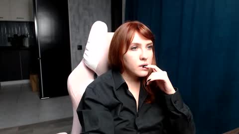 Snapshot of reginasmilee chatting on 30, 9, 2025 Regina online show from 30, 9, 2025