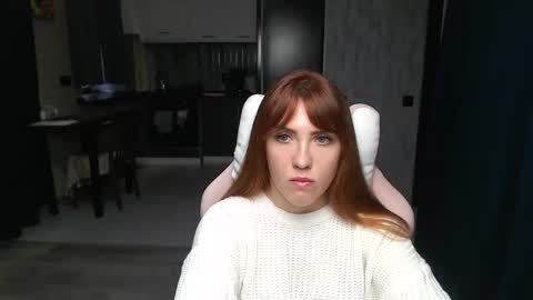 Snapshot of reginasmilee chatting on 4, 10, 2025 Regina online show from 4, 10, 2025