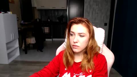 Snapshot of reginasmilee chatting on 11, 10, 2025 Regina online show from 11, 10, 2025