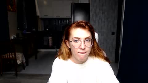 Snapshot of reginasmilee chatting on 18, 10, 2025 Regina online show from 18, 10, 2025