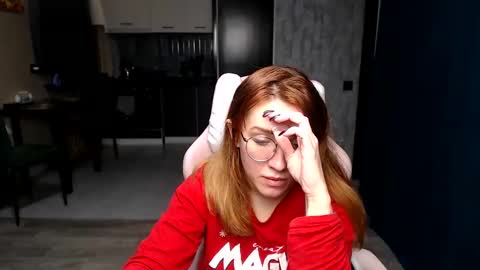 Snapshot of reginasmilee chatting on 30, 10, 2025 Regina online show from 30, 10, 2025