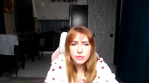 Snapshot of reginasmilee chatting on 27, 11, 2025 Regina online show from 27, 11, 2025