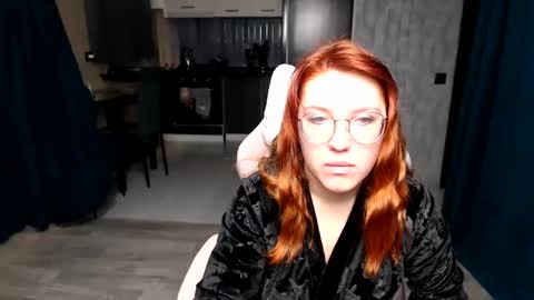 Snapshot of reginasmilee chatting on 2, 12, 2025 Regina online show from 2, 12, 2025