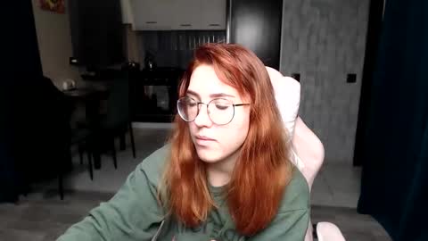 Snapshot of reginasmilee chatting on 3, 12, 2025 Regina online show from 3, 12, 2025