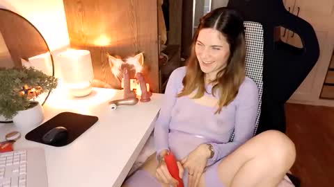 Snapshot of reileyfoxx chatting on 14, 5, 2026 Reiley online show from 14, 5, 2026