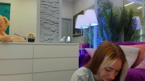 Snapshot of reina_cummings chatting on 17, 5, 2026 reina cummings online show from 17, 5, 2026