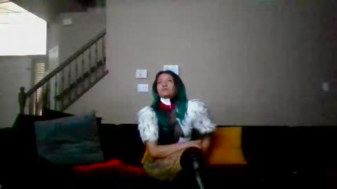 Reinee online show from 4, 12, 2025