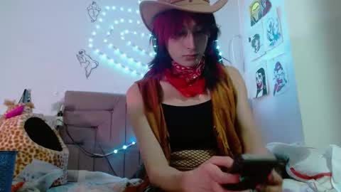 reiv_femboy online show from 16, 12, 2025