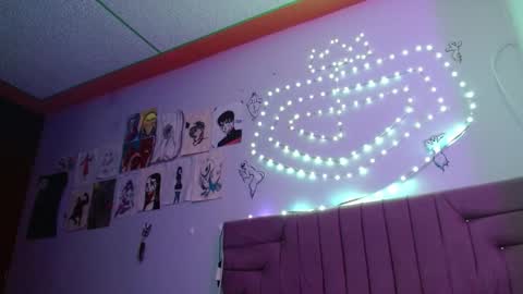 reiv_femboy online show from 12, 3, 2026