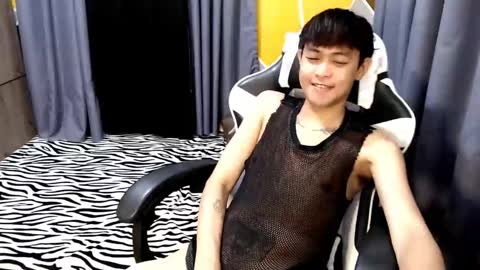 Snapshot of reixenjhon chatting on 15, 4, 2026 jhay online show from 15, 4, 2026