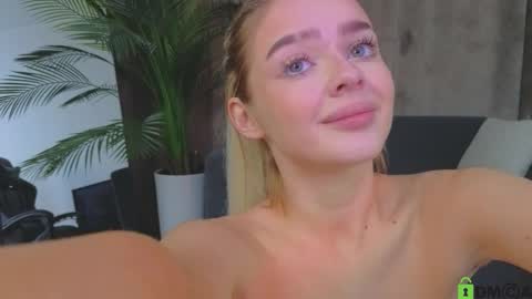 Snapshot of relax_time_ chatting on 1, 10, 2025 Anna online show from 1, 10, 2025