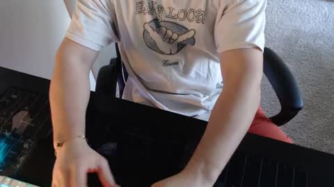 Snapshot of relaxedwuff00 chatting on 7, 1, 2025 Relaxed wuff online show from 7, 1, 2025