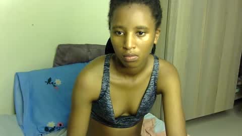 Snapshot of rellings_maya chatting on 17, 1, 2025 rellings-maya online show from 17, 1, 2025