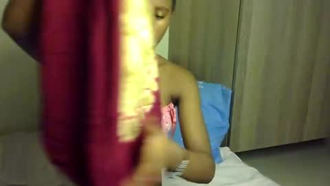 Snapshot of rellings_maya chatting on 21, 1, 2025 rellings-maya online show from 21, 1, 2025