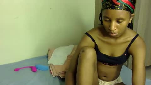 Snapshot of rellings_maya chatting on 24, 1, 2025 rellings-maya online show from 24, 1, 2025