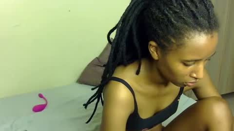 Snapshot of rellings_maya chatting on 24, 1, 2025 rellings-maya online show from 24, 1, 2025