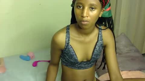 Snapshot of rellings_maya chatting on 25, 1, 2025 rellings-maya online show from 25, 1, 2025