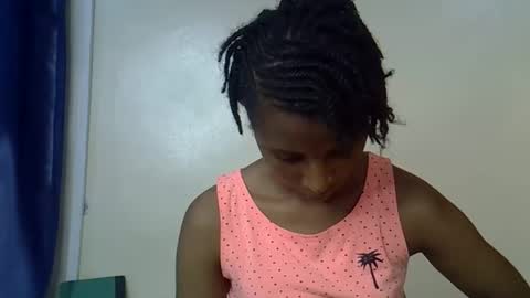 Snapshot of rellings_maya chatting on 25, 10, 2025 rellings-maya online show from 25, 10, 2025