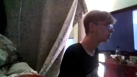 Snapshot of relytburns420 chatting on 25, 4, 2026 tylerBurnham online show from 25, 4, 2026