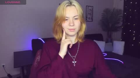 RemiPeach online show from 23, 4, 2026