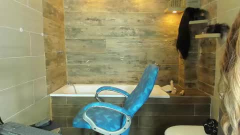 Snapshot of renata_venuss chatting on 1, 10, 2025 Renata Venuss online show from 1, 10, 2025