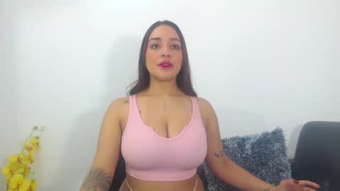 renatabrownn28 online show from 9, 4, 2026