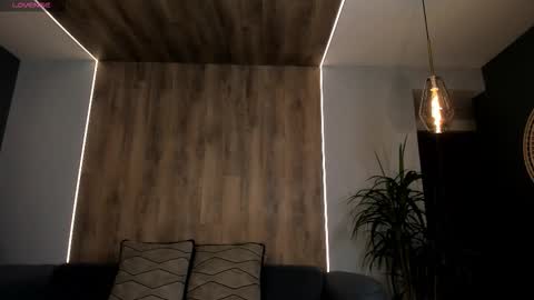 Renata Reyes online show from 28, 3, 2026