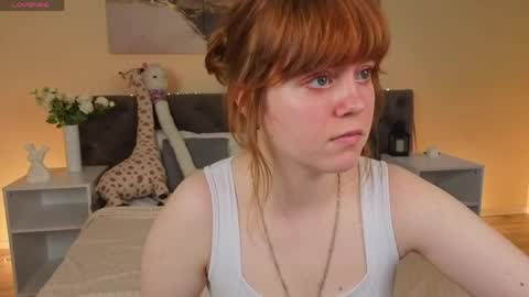 Snapshot of reneefoxy_ chatting on 9, 6, 2026 reneefoxy_ online show from 9, 6, 2026