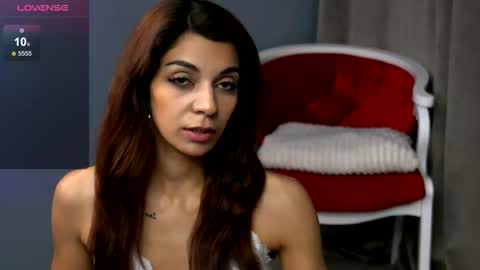 Snapshot of reneevoss chatting on 28, 11, 2025 Rena online show from 28, 11, 2025