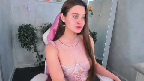 Renesmy online show from 30, 5, 2026