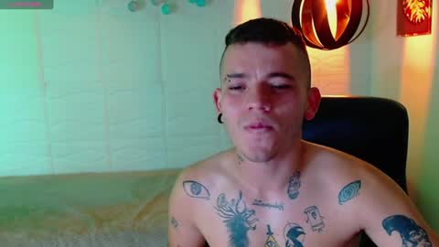 Snapshot of rennesanti chatting on 5, 1, 2025 R E N E online show from 5, 1, 2025