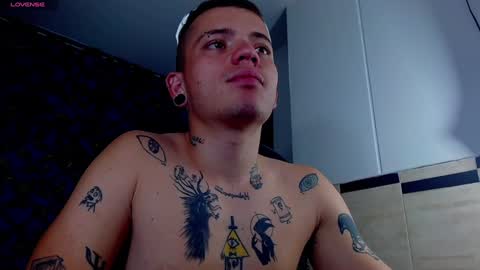 Snapshot of rennesanti chatting on 14, 1, 2025 R E N E online show from 14, 1, 2025