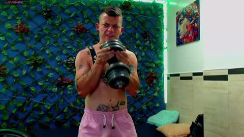 Snapshot of rennesanti chatting on 24, 1, 2025 R E N E online show from 24, 1, 2025