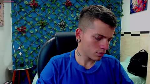 Snapshot of rennesanti chatting on 18, 2, 2025 R E N E online show from 18, 2, 2025