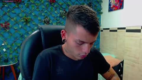 Snapshot of rennesanti chatting on 20, 2, 2025 R E N E online show from 20, 2, 2025