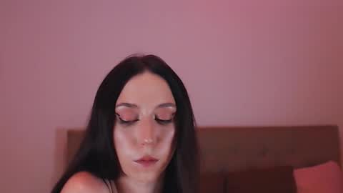 Snapshot of revealyourdarkdesires chatting on 28, 9, 2025 revealyourdarkdesires online show from 28, 9, 2025