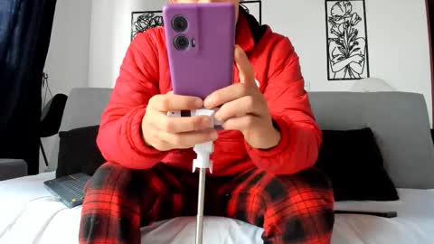 Snapshot of rey_masterhot chatting on 14, 9, 2025 reymasterhot online show from 14, 9, 2025