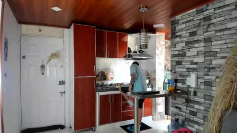 Snapshot of rey_masterhot chatting on 12, 10, 2025 reymasterhot online show from 12, 10, 2025