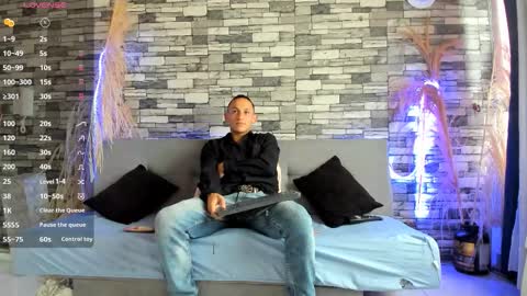 Snapshot of rey_masterhot chatting on 1, 11, 2025 reymasterhot online show from 1, 11, 2025