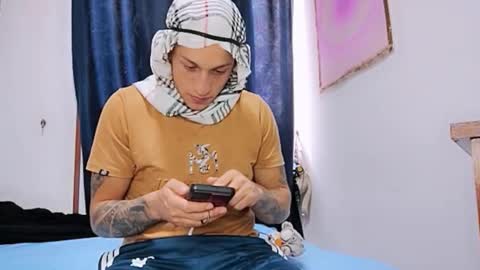 Snapshot of rey_masterhot chatting on 8, 11, 2025 reymasterhot online show from 8, 11, 2025