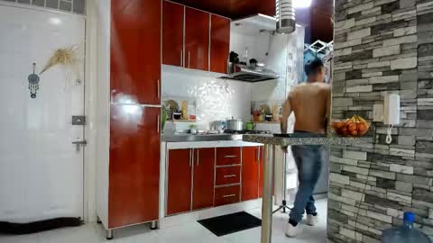 Snapshot of rey_masterhot chatting on 24, 11, 2025 reymasterhot online show from 24, 11, 2025