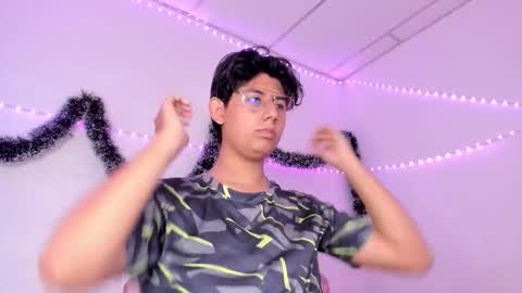 reylatino24 online show from 9, 1, 2026