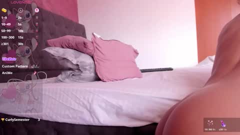 Snapshot of reyna77 chatting on 13, 9, 2025 reyna77 online show from 13, 9, 2025