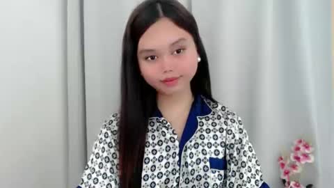 Snapshot of rhianne_fuckdoll chatting on 15, 11, 2025 rhianne_fuckdoll online show from 15, 11, 2025