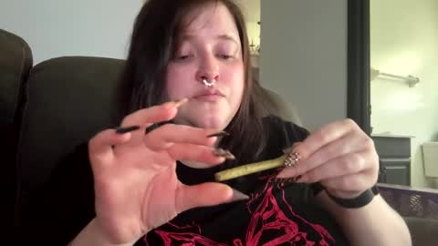 Snapshot of riah_babbie chatting on 19, 5, 2026 riah_babbie online show from 19, 5, 2026
