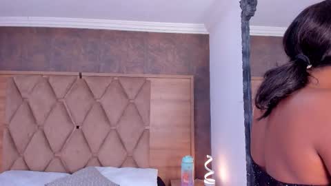 Snapshot of rianamanson chatting on 27, 10, 2025 Riana online show from 27, 10, 2025