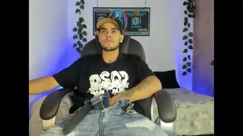 Snapshot of riancum chatting on 24, 2, 2025 juan online show from 24, 2, 2025